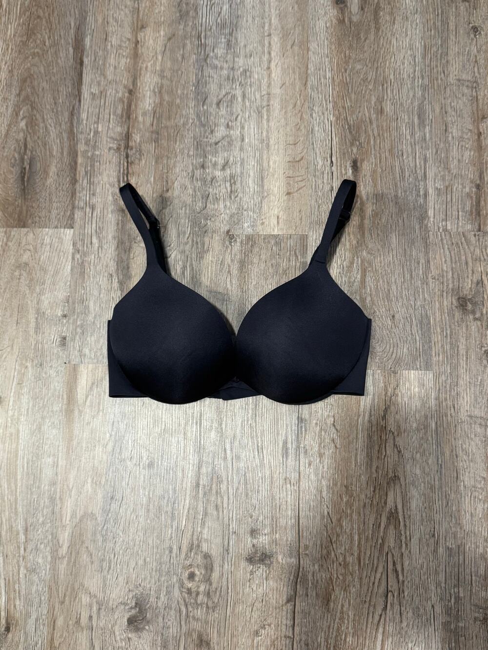 Skims Women’s Teardrop Push-Up Bra Size 32DD